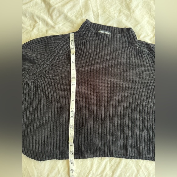 American Apparel Cropped Sweater - Picture 9 of 9
